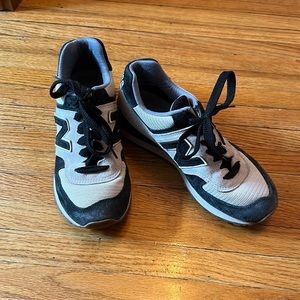 Women’s NB Classic (5744) size 5.5